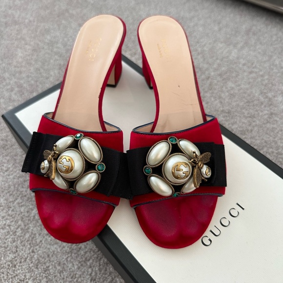 GUCCI RED VELVET MULES - Picture 3 of 4